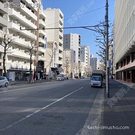 前面道路(神田金物通り）