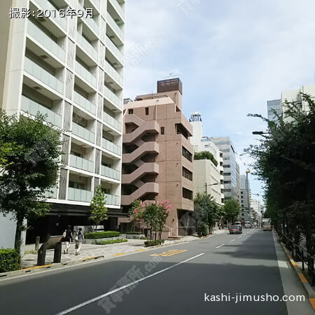 前面道路（二七通り）