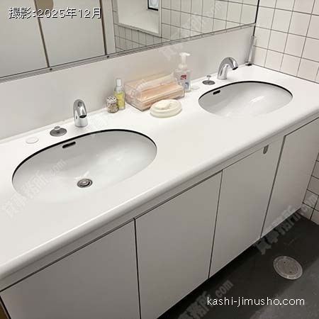 室外女性トイレ