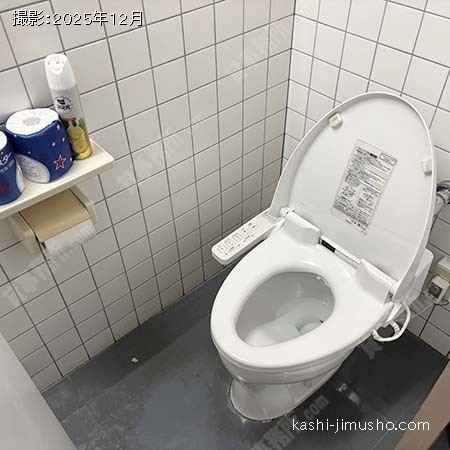 室外女性トイレ