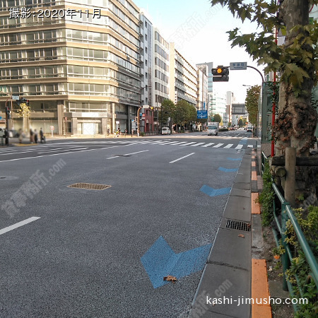 前面道路(永代通り)
