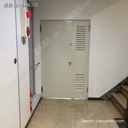 貸室入口(4階401号室)