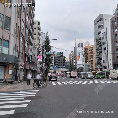 前面道路(駒沢通り）