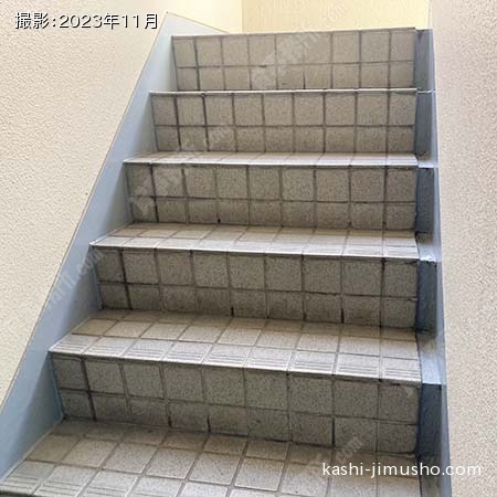 共用階段