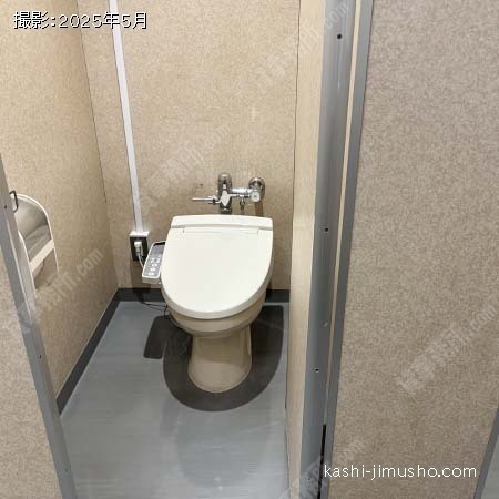 男性トイレ