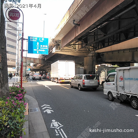 前面道路(昭和通り)