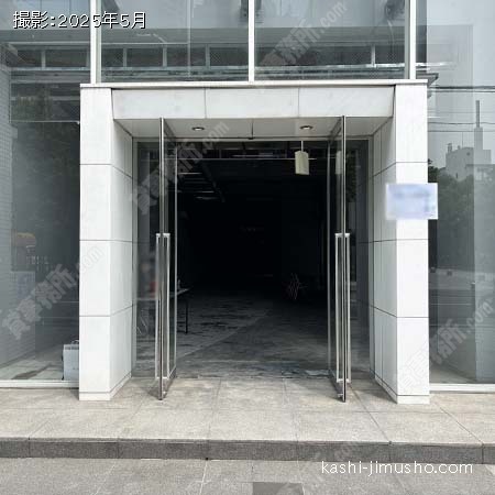 貸室入口