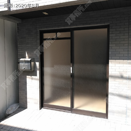 貸室入口(1階)
