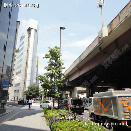 前面道路(昭和通り)