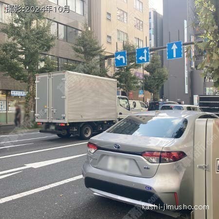 前面道路(神田金物通り) 前面道路(神田金物通り)