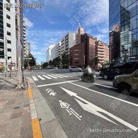 前面道路(新宿通り) 前面道路(新宿通り)