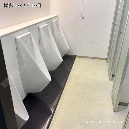 男性トイレ