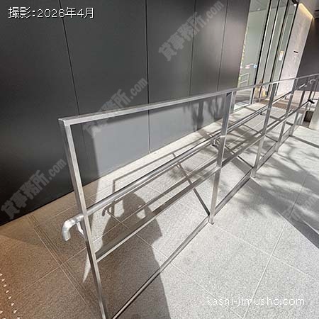 入口前スロープ 入口前スロープ