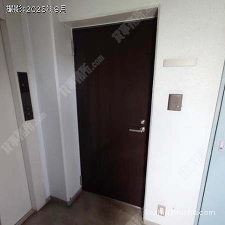 貸室入口