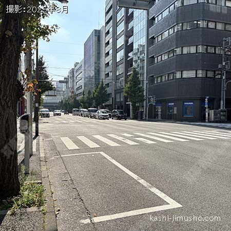前面道路(神田平成通り)