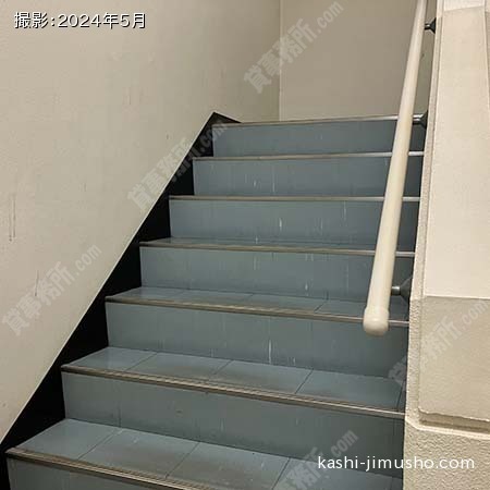 共用階段