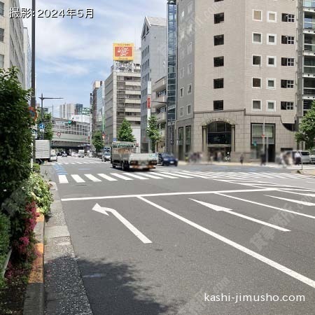 前面道路(中央通り)