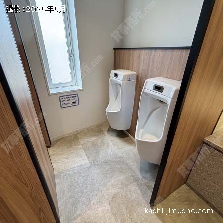男性トイレ