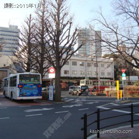 前面道路 （駅前ロータリー）