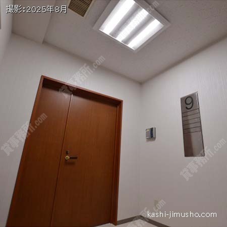 貸室階エレベーターホール(9階)