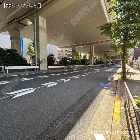 前面道路(甲州街道）