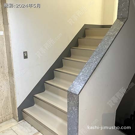 共用階段