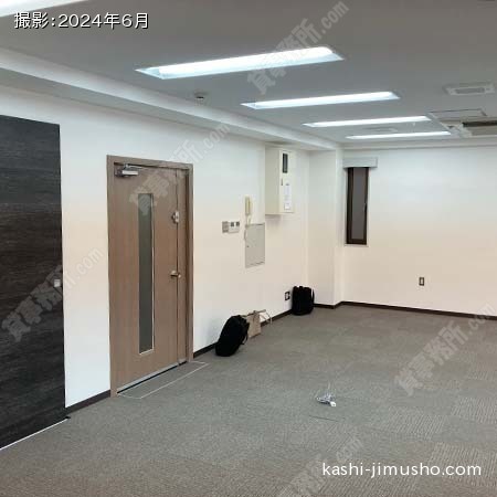 貸室内(8階)