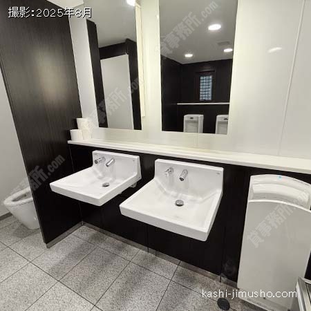 男性トイレ