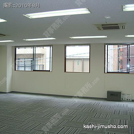 貸室内