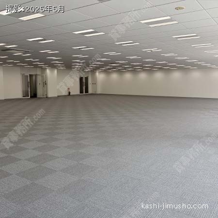 貸室内(2階129.48坪)