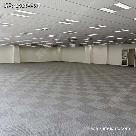 貸室内(2階129.48坪)