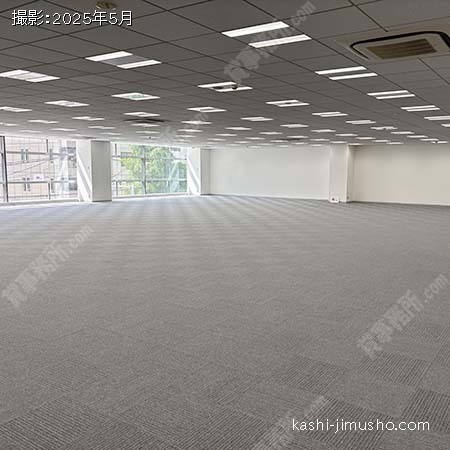 貸室内(2階129.48坪)