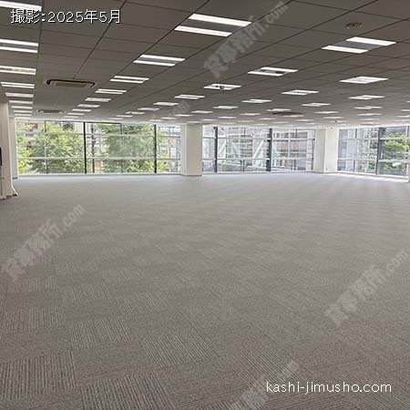 貸室内(2階130.57坪)