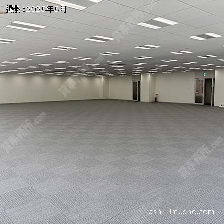 貸室内(2階130.57坪)