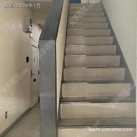 共用階段