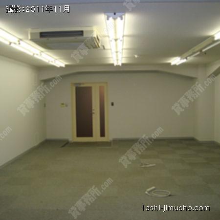 室内 