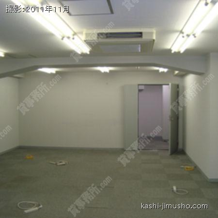 室内 