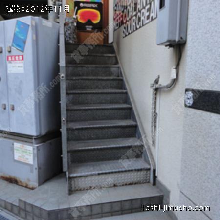  ビル入口