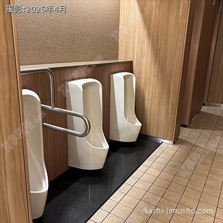 男性トイレ