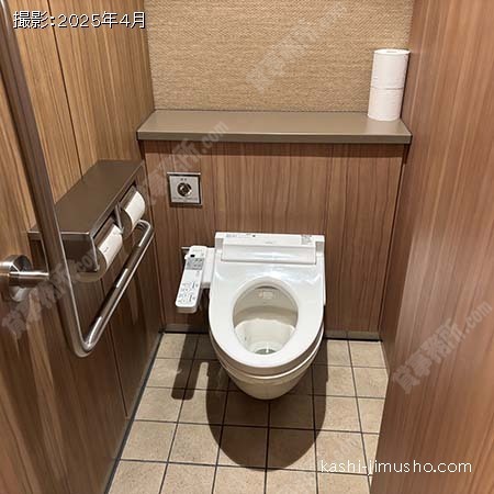 男性トイレ