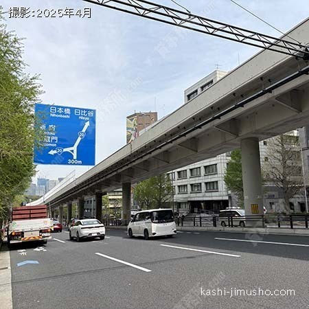 前面道路(青山通り）