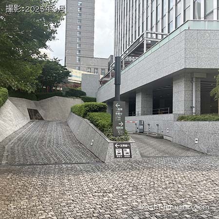 駐車場入口