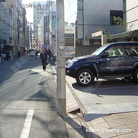  前面駐車場