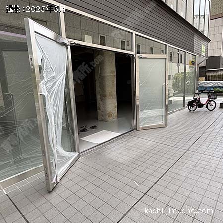 貸室入口
