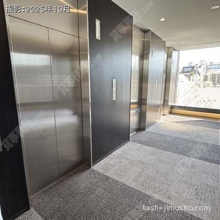 貸室階エレベーターホール 貸室階エレベーターホール