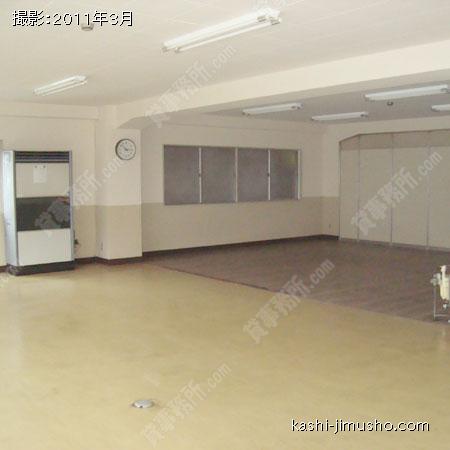 室内 