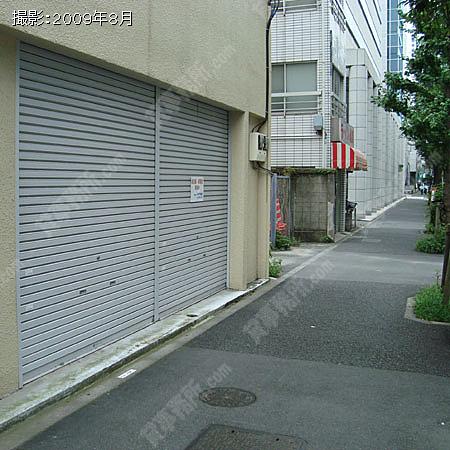 ビル入口 ビル入口