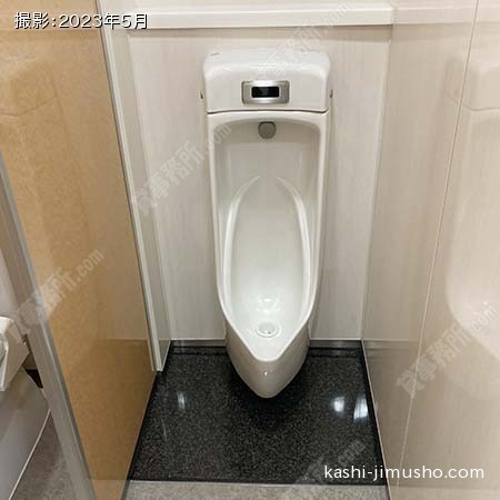 男性トイレ