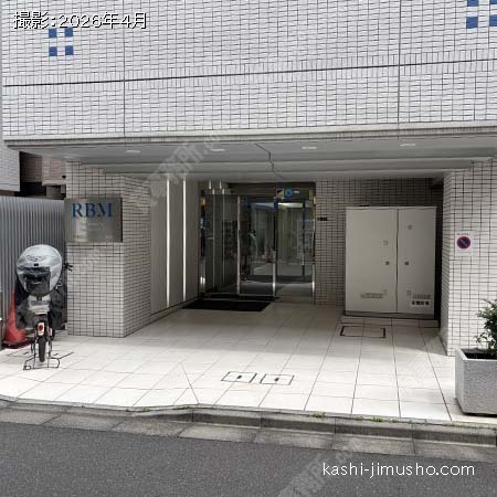 ビル入口 ビル入口