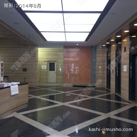 本館エントランス